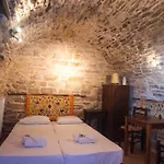 Vouno Village Apartments