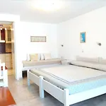Volossirakis Apartments