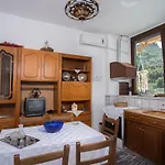Traditional House Maries