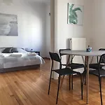 Central 5 Room Apartment