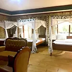 Enyati Lodge