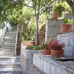 Milina Apartments