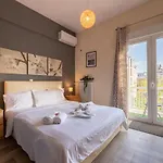 Renovated lovely apartment near to Acropolis