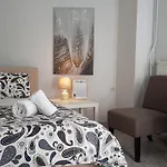 Palette Apartment Champagne - Athens Center, 6 Bd, 3 Bath
