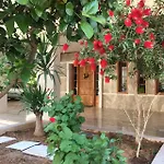 Camelia Apartment