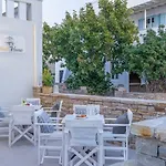 Sweet Home Naxos