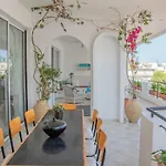 Casa Bianca - Good Living