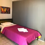 Golden Star Apartments