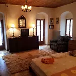 Villa Artemis And Apartments