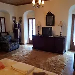 Villa Artemis And Apartments
