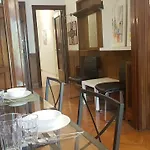Violet Errathens Apartment - Athens Center, 7 Bd, 3 Bath