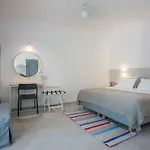 Nautilus Apartments-Suites