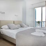 Lalos Rooms
