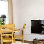 The Corfos Hills House