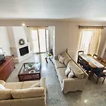 La Strada City House