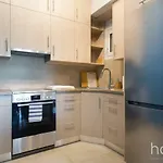 58Sqm Renovated Homm Apartment In Agkilis Street