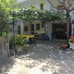 Zafiria Apartments