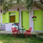Summer House Louisa