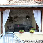 Old Town Apartment With Sea View