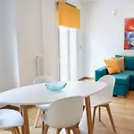 Warm & Spacious Apt In Athens