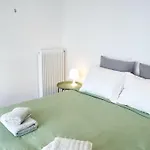 Warm & Cozy Studio In Athens
