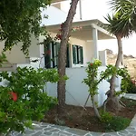 Manolis Farm Guest House