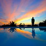 Parian Holiday Villas