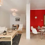 3 Bedroom Apartment Close To The City Center