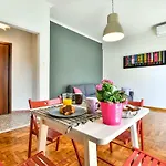 Acropolis Museum Bright Apartment