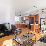 Urban Penthouse, Large Balconies & Acropolis View!