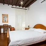 Marouso Villa Paros