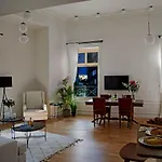 Four Streets Athens - Luxury Suites Apartments In Athens