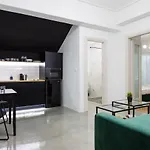 Hip & Stylish Flat In The City Center