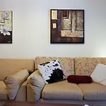 Peaceful & Styled Flat, 2 Bdrms, Wifi, Smart Tv