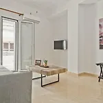 Captain Elias Apartment 1