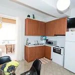 A Beautifull 2Nd Floor Apartment Close To The Port
