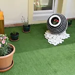 Little Yard Studios & Apartments #5 Budget Studio