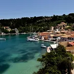 Flora Maisonettes