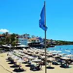 Philoxenia House! Maisonette In Front Of The Sea!