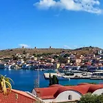Amazing House In Halki