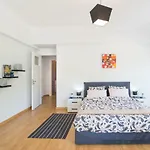 Ideally Located Flat ★ Close To Everything