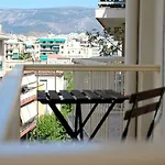 Stylish Flat Under Acropolis