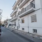 101 Τriantafyllidi