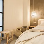 *** Apt 110M2 3Bed 2Bath, Walk To Acropolis ***