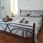 Twins Apartment 2 Minutes From Metro Station