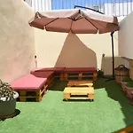 Little Yard Studios & Apartments #5 Budget Studio