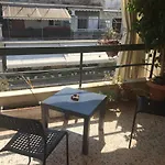 Quiet Place In The Centre Of Athens , Metro And Bus Around The Corner .Perfect For Trips To Discover Athens.
