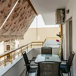 Belle Maison