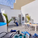 Nereids Villa Santorini