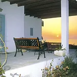 Anemoessa Rooms And Studios